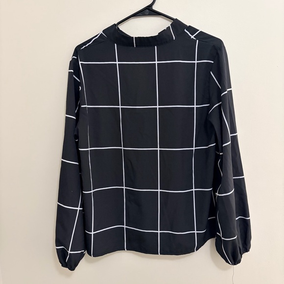 SHEIN Black and White Grid Blouse Women’s Large - Picture 2 of 7